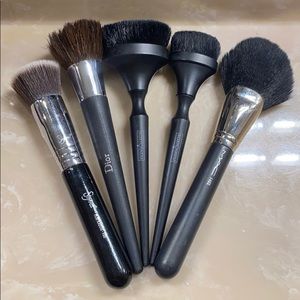 Lot of face brushes